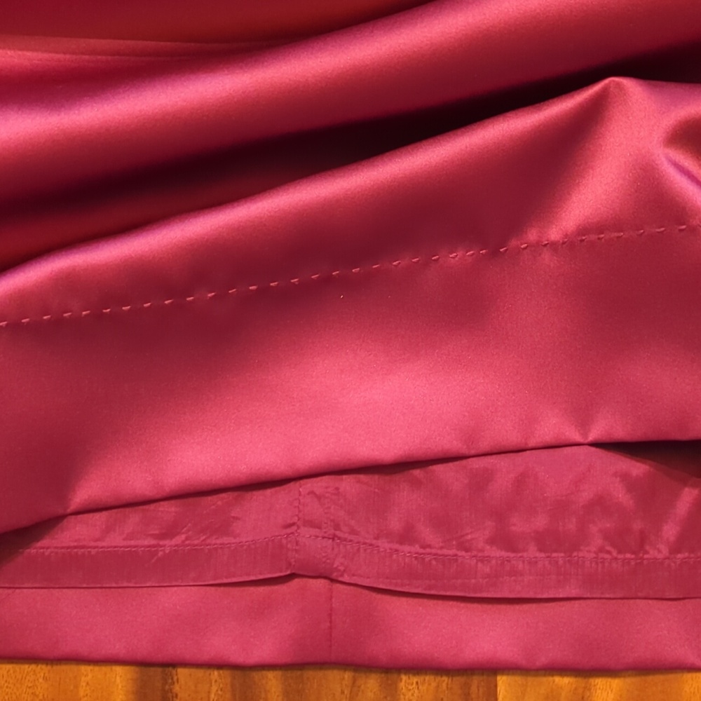 Stunning Phoebe Couture Knee Length Dress, Magenta, Size 4 - Picture 5 of 5